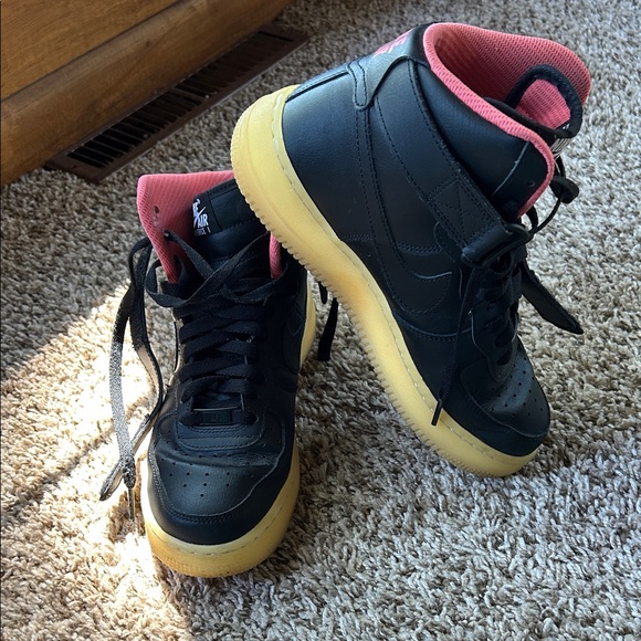 Nike Air Force 1 Black with Pink and Gum Sole - Picture 8 of 8